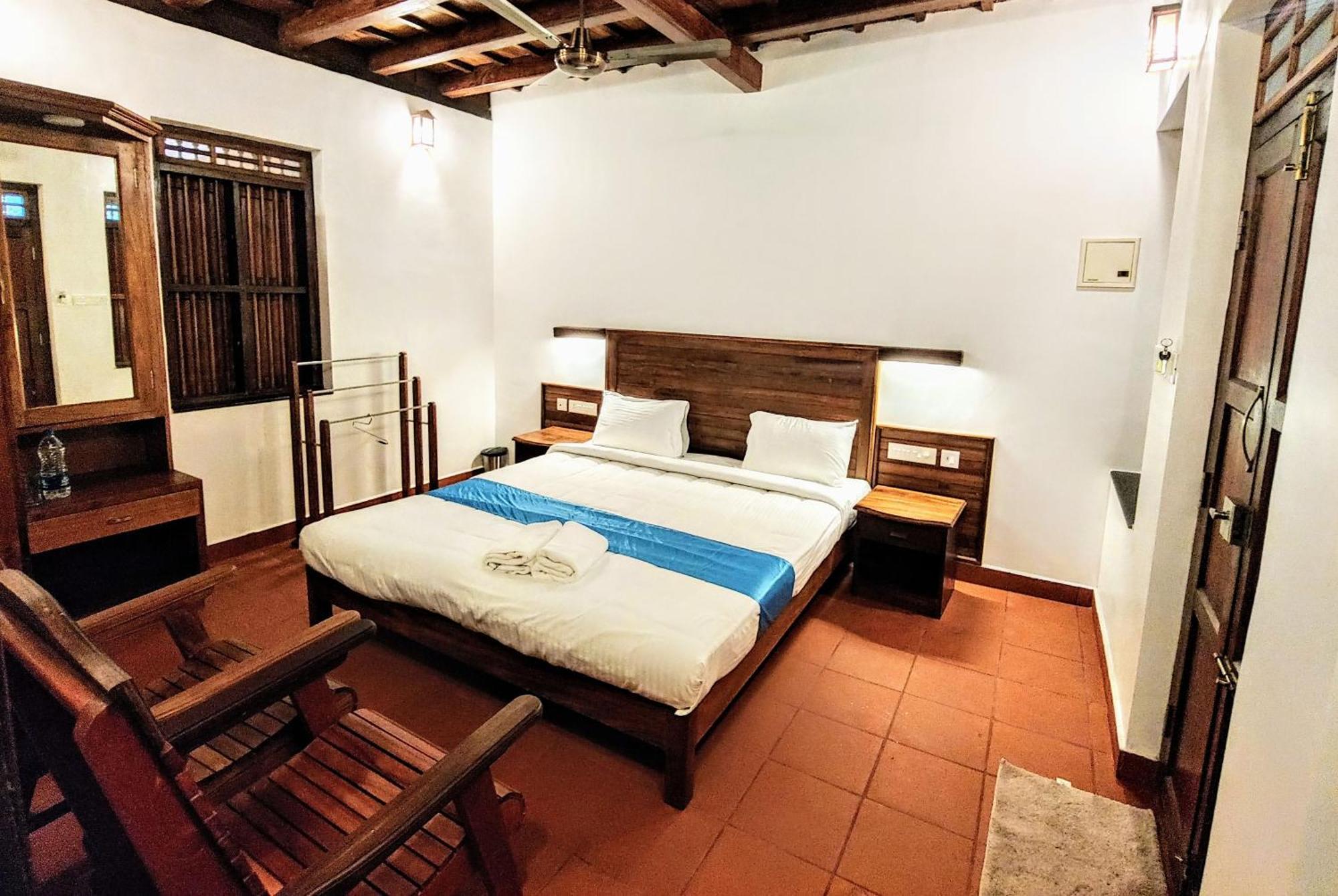 Kalpavanam Heritage Resort Thekkady Rum bild