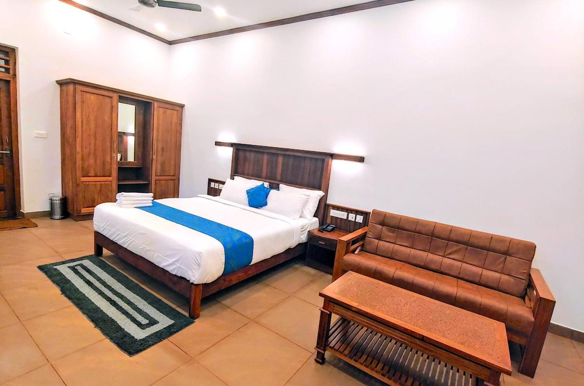 Kalpavanam Heritage Resort Thekkady Rum bild